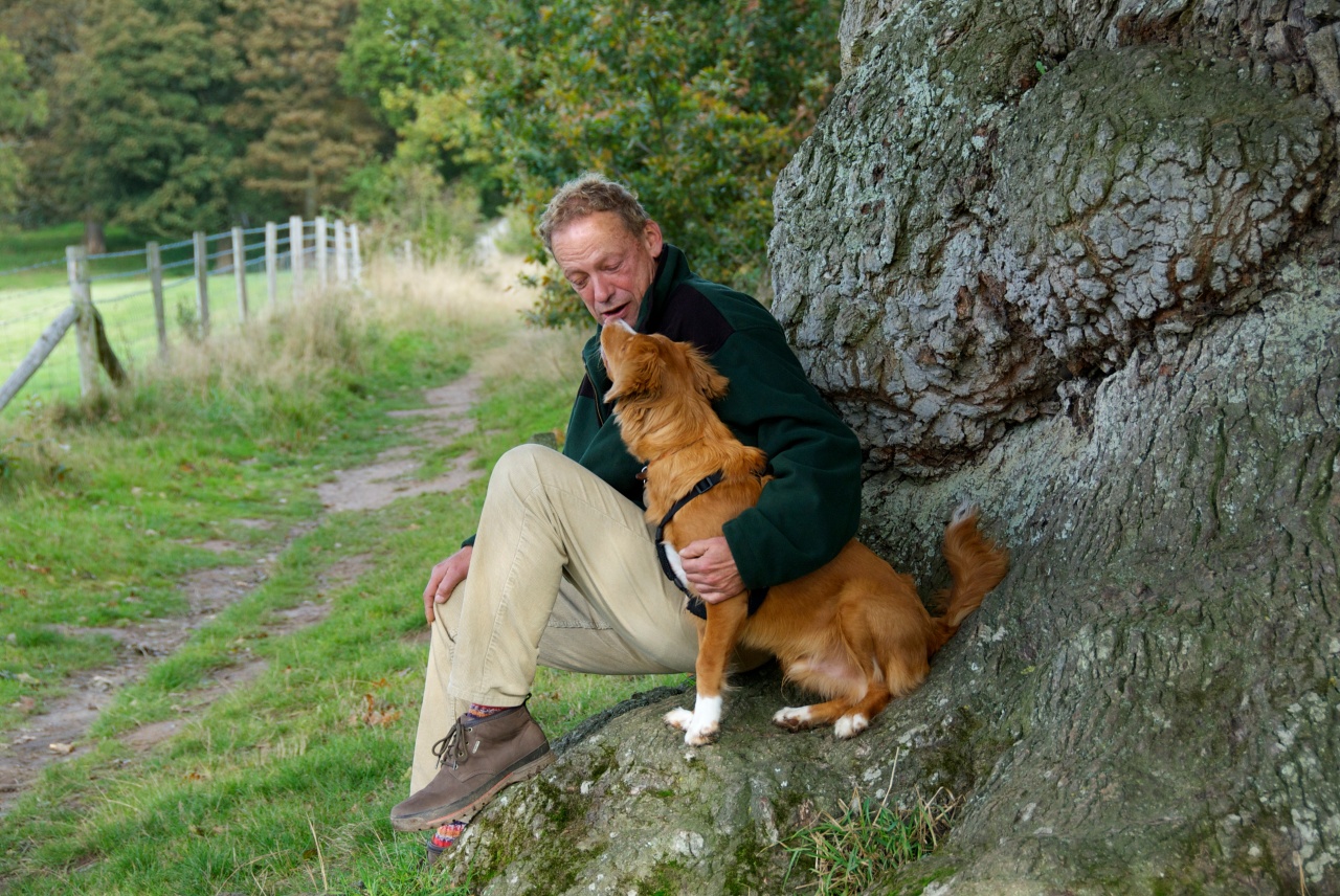 Klausbernd Vollmar with a dog,, Felbrigg, Norfolk, Foto: Hanne Siebers DSC_0045
